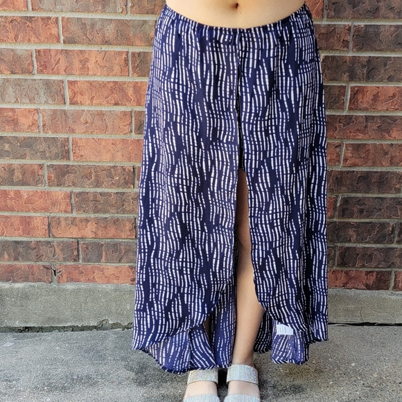 Soulmates Dresses & Skirts - Soulmates Women’s Juniors Short Skirt Size Small Multicolored Blue White